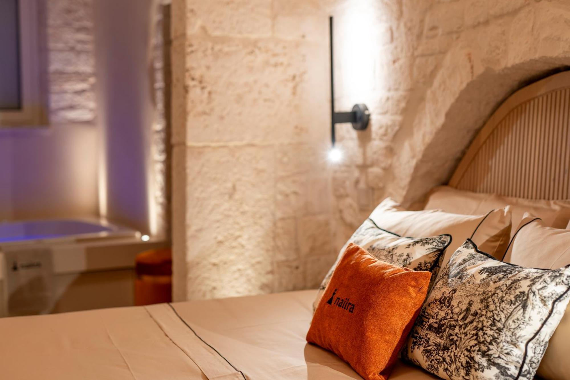 شقة Naiira Luxury Trullo - Jacuzzi And Patio ألبيروبيللو المظهر الخارجي الصورة