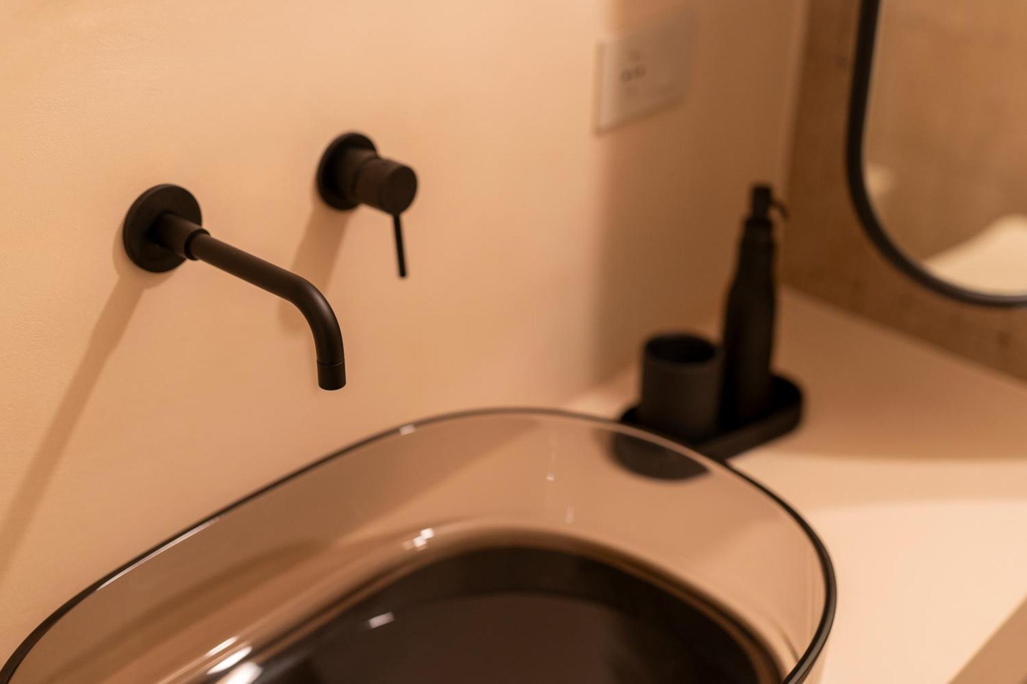 شقة Naiira Luxury Trullo - Jacuzzi And Patio ألبيروبيللو المظهر الخارجي الصورة