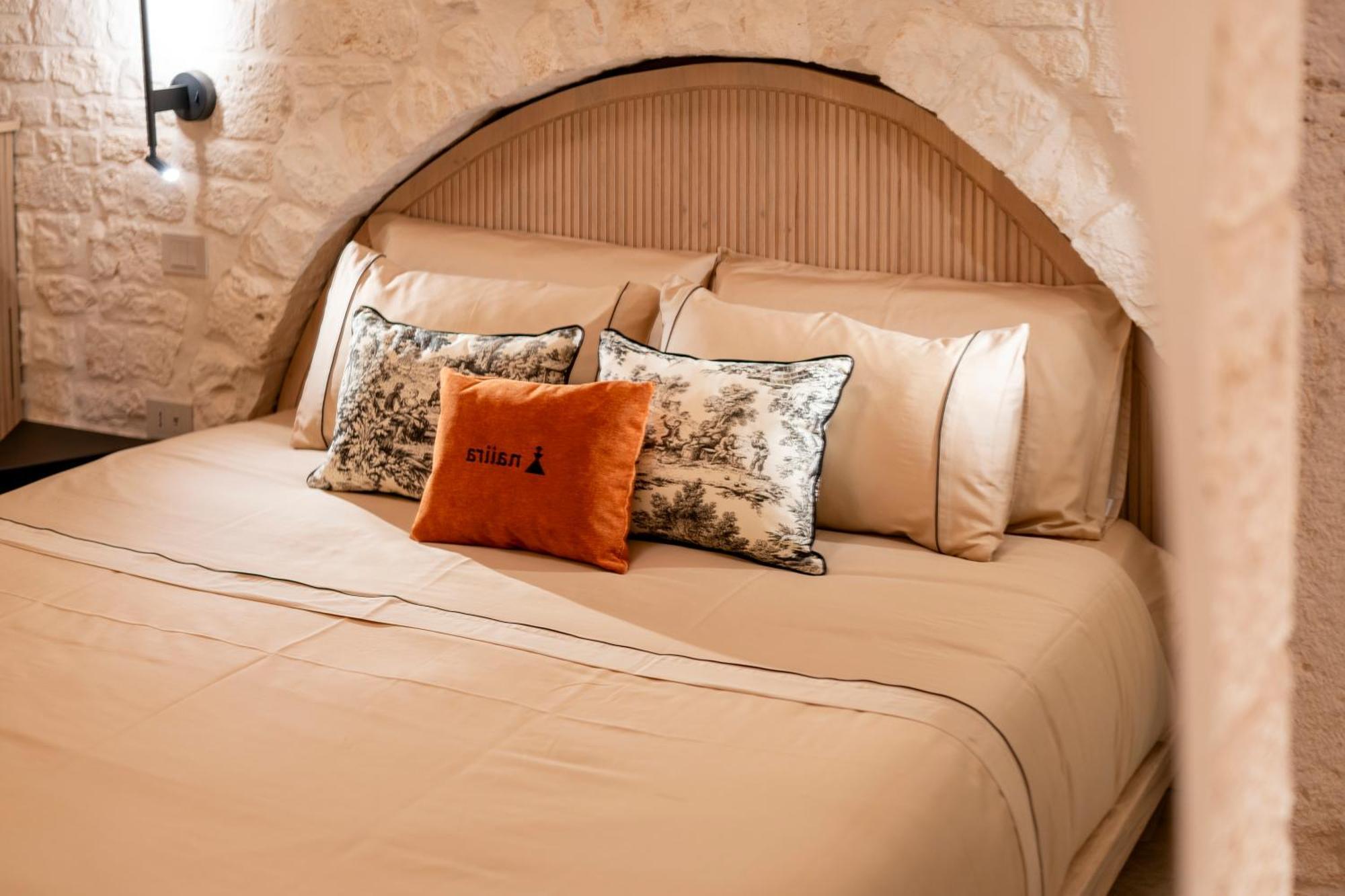 شقة Naiira Luxury Trullo - Jacuzzi And Patio ألبيروبيللو المظهر الخارجي الصورة