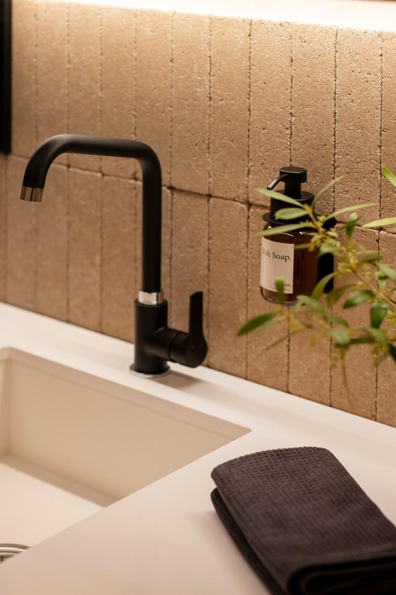 شقة Naiira Luxury Trullo - Jacuzzi And Patio ألبيروبيللو المظهر الخارجي الصورة