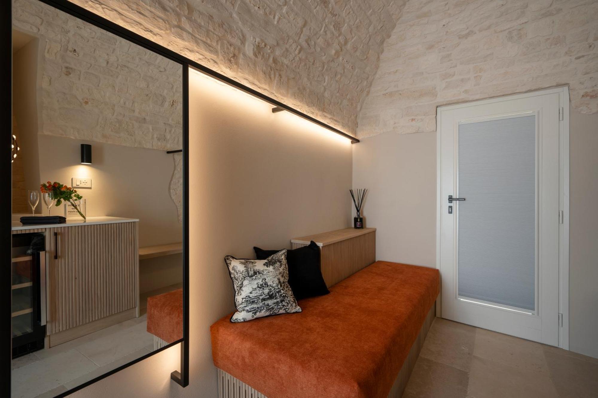 شقة Naiira Luxury Trullo - Jacuzzi And Patio ألبيروبيللو المظهر الخارجي الصورة
