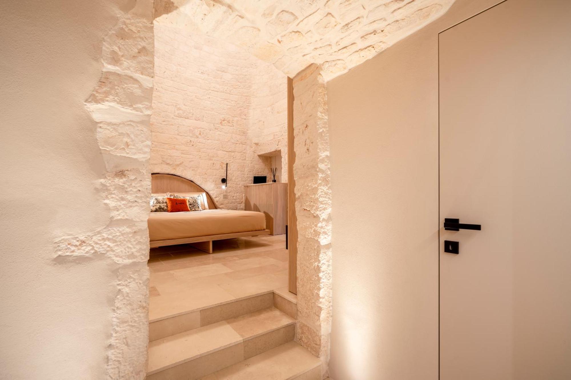 شقة Naiira Luxury Trullo - Jacuzzi And Patio ألبيروبيللو المظهر الخارجي الصورة